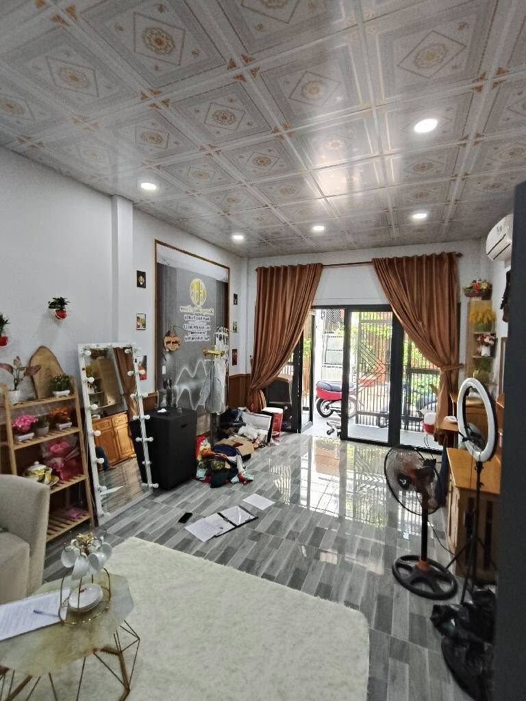 cần bán nhà giá rẻ khu vực dĩ an